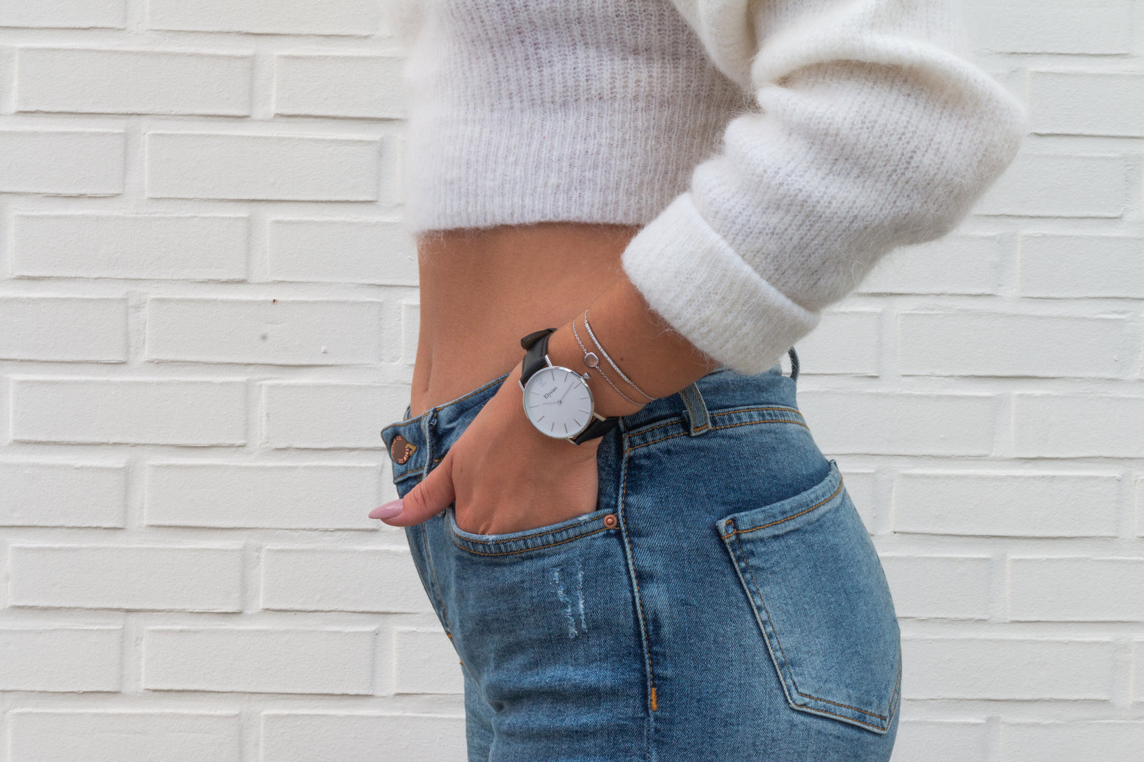 elysian-zilveren-dames-horloge-wit-plaat-zwart-klassiek-leder-horlogeband-ELY02200-second