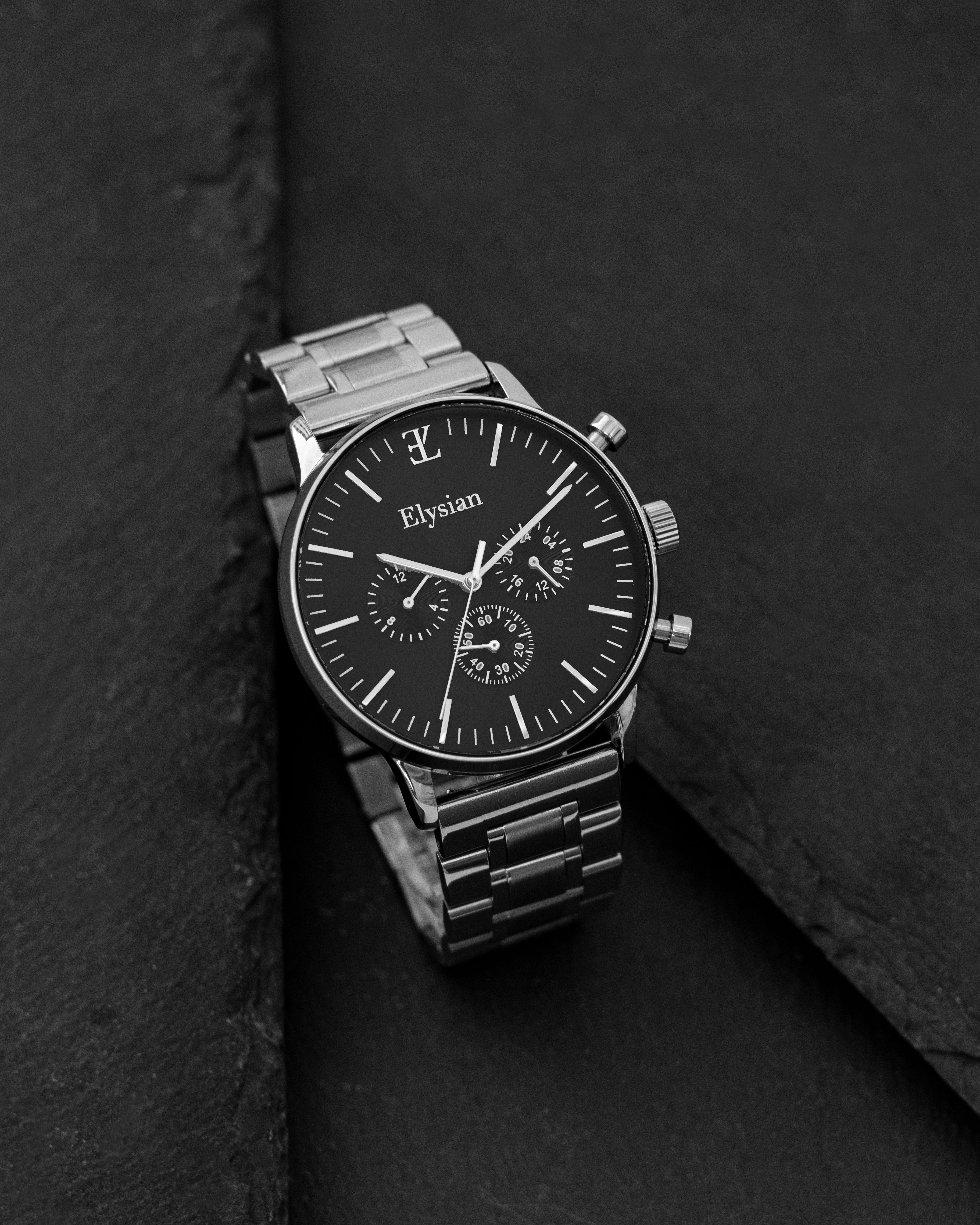 elysian-zilveren-heren-horloge-zwart-plaat-zilver-schakelband-horlogeband-ELYWM01141-second