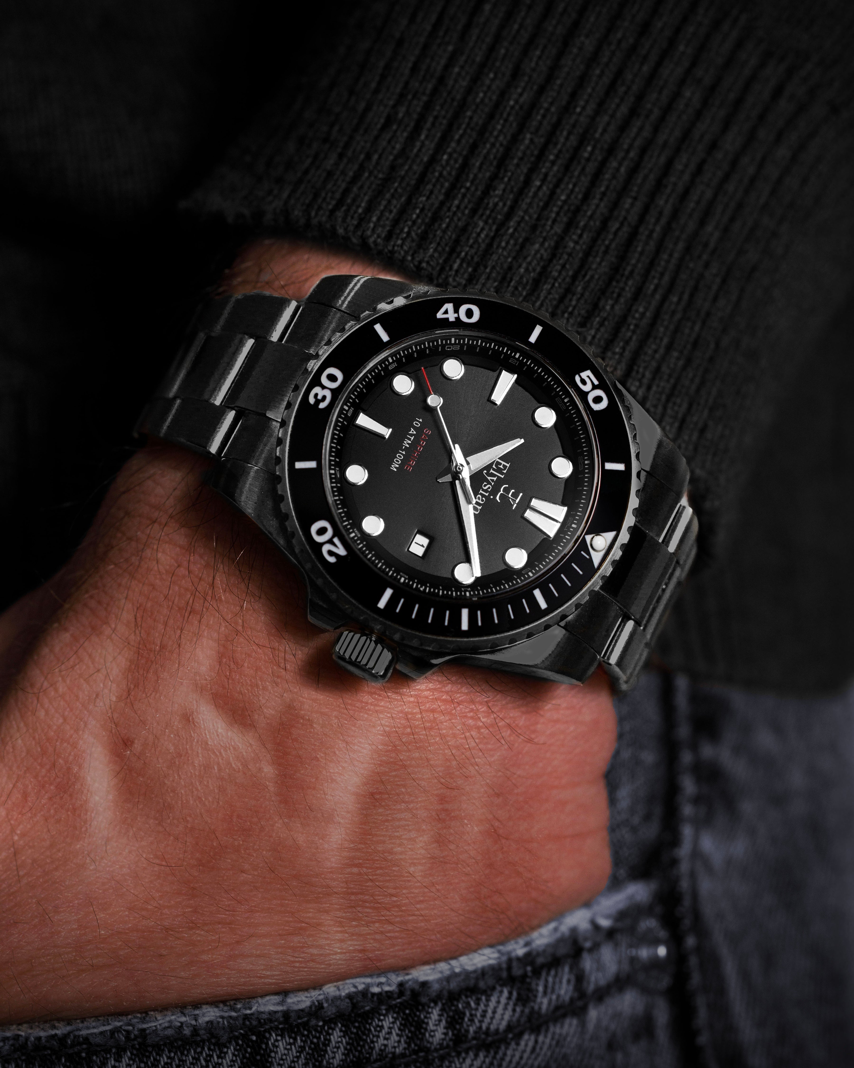 elysian-zwarte-heren-horloge-42mm-zwart-plaat-zwart-schakelband-horlogeband-ELYWM12140-wrist3