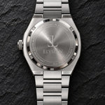 Elysian Octa Blue - Silver Link, achterkant met gravering Designed in Antwerp